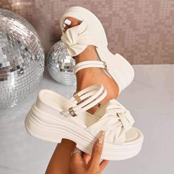 Fashionable Thick Soled Two On Sandals For Women, Beach Fairy Style With Skirt, French Slippers