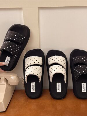 Sponge Cake Thick Sole Height Increasing Casual One-piece Slippers, Small And Versatile Cool Slippers