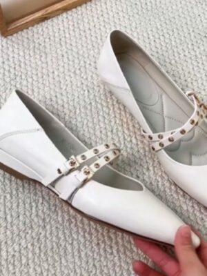 Women's Pointed-toe Wedge Leather Shoes With Studs