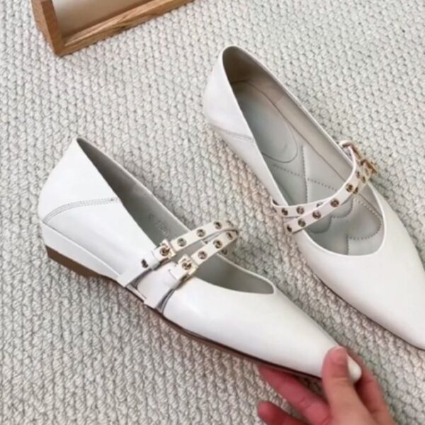 Women's Pointed-toe Wedge Leather Shoes With Studs