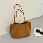 Commuter Vintage Large-capacity Underarm Bag New Casual Style