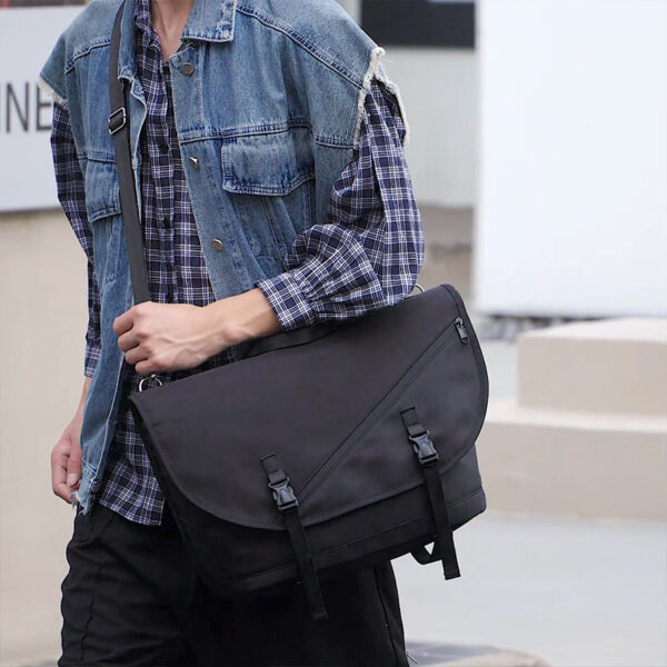 Large-capacity Trendy Casual Shoulder Bag, Portable
